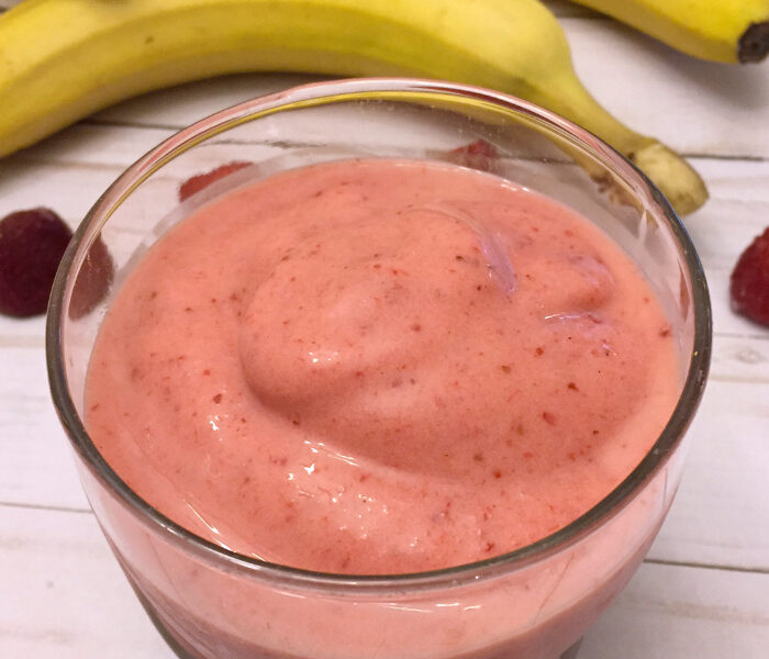 Strawberry Banana Smoothie – a quick fruit-packed breakfast idea