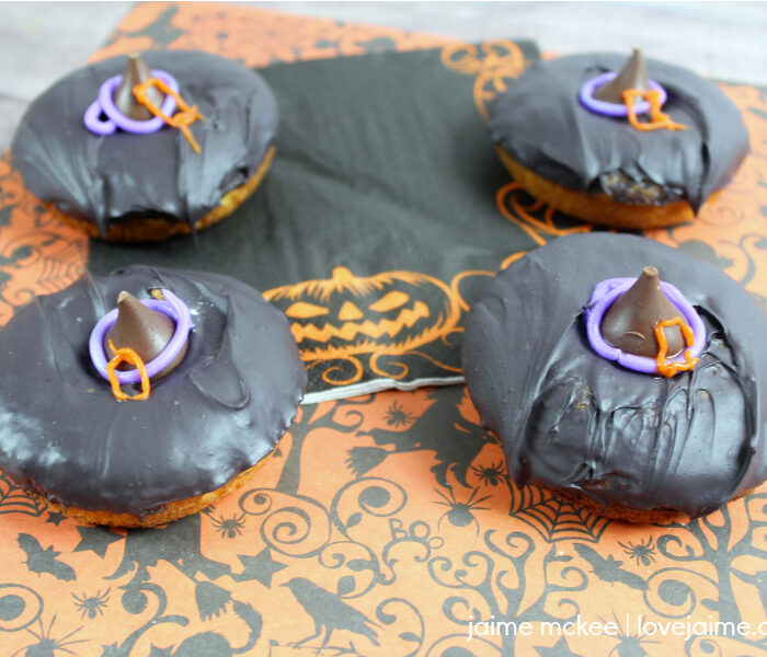 Get ready for Halloween with these DIY Witch Hat Donuts