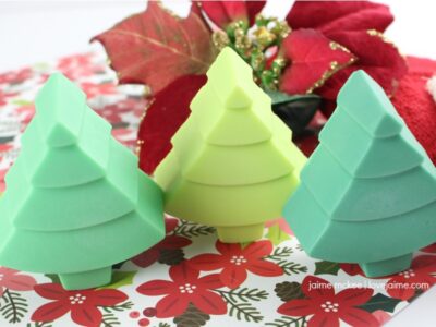 This Christmas tree soap is so cute and simple to make!